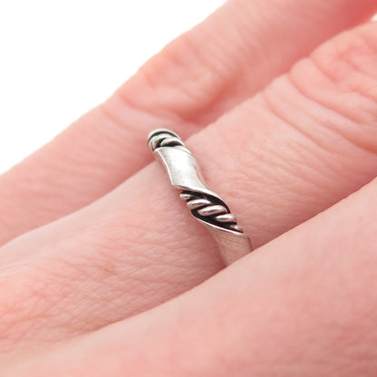 925 Sterling Silver Vintage Modernist Twist Oxidized Band Ring Size 5
