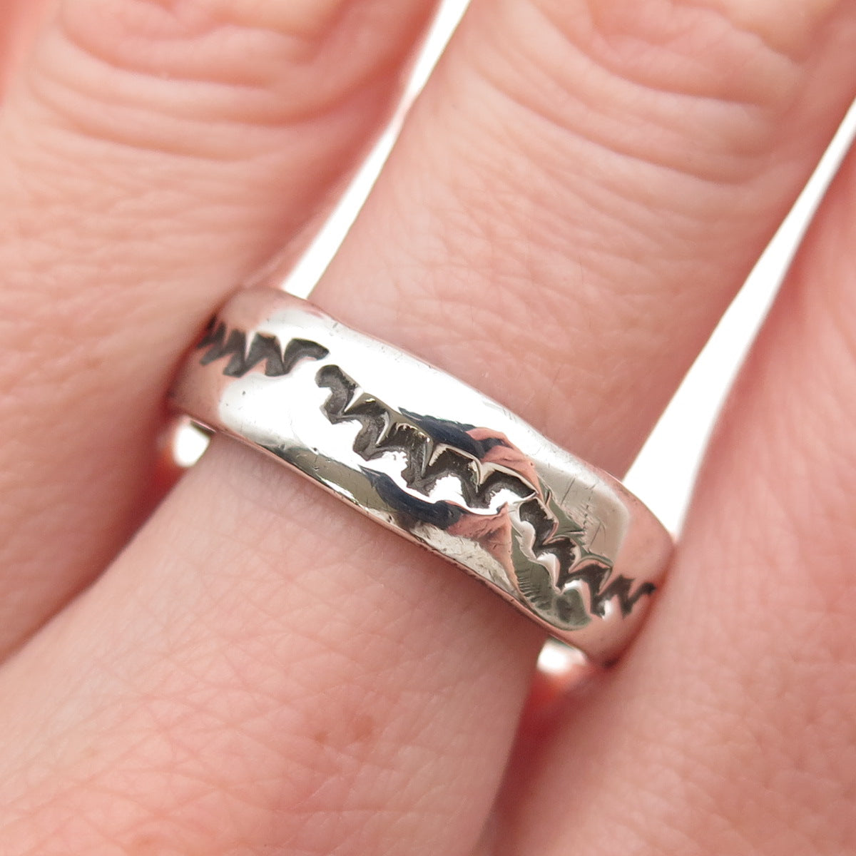 Old Pawn Sterling Silver Vintage Sunrise Oxidized Tribal Band Ring Size 10.75