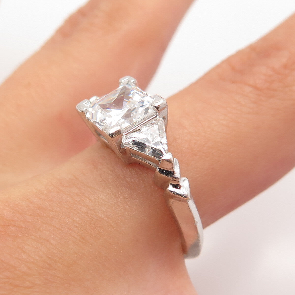 925 Sterling Silver Ross Simons Princess-Cut C Z Ring Size 6.25