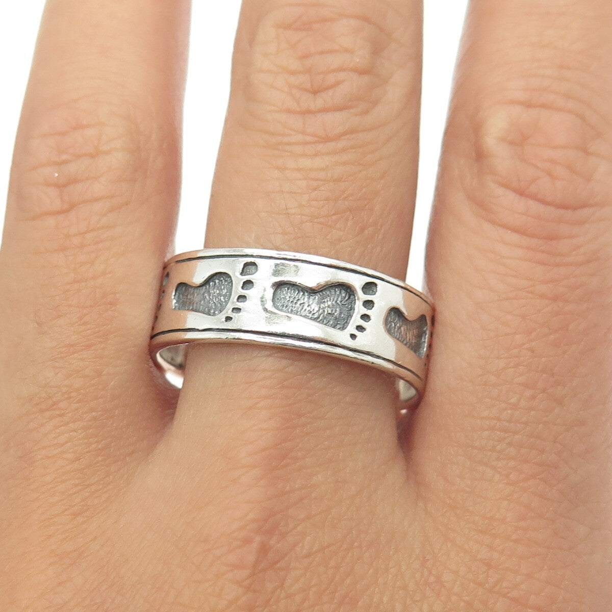 925 Sterling Silver Vintage Footprint Band Ring Size 14.5