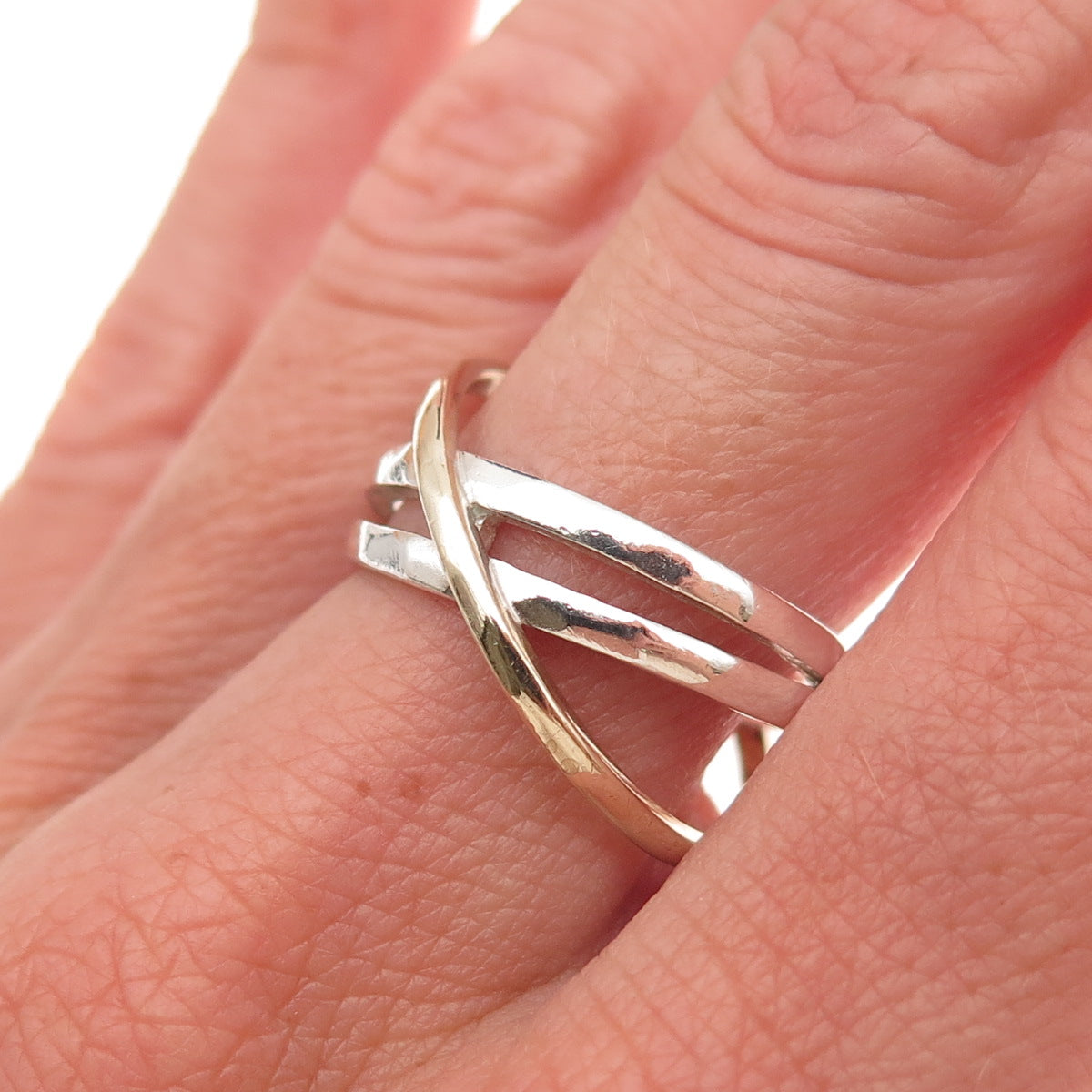 Silpada 925 Sterling Silver 2-Tone Vintage Hammered Crisscross Ring Size 8