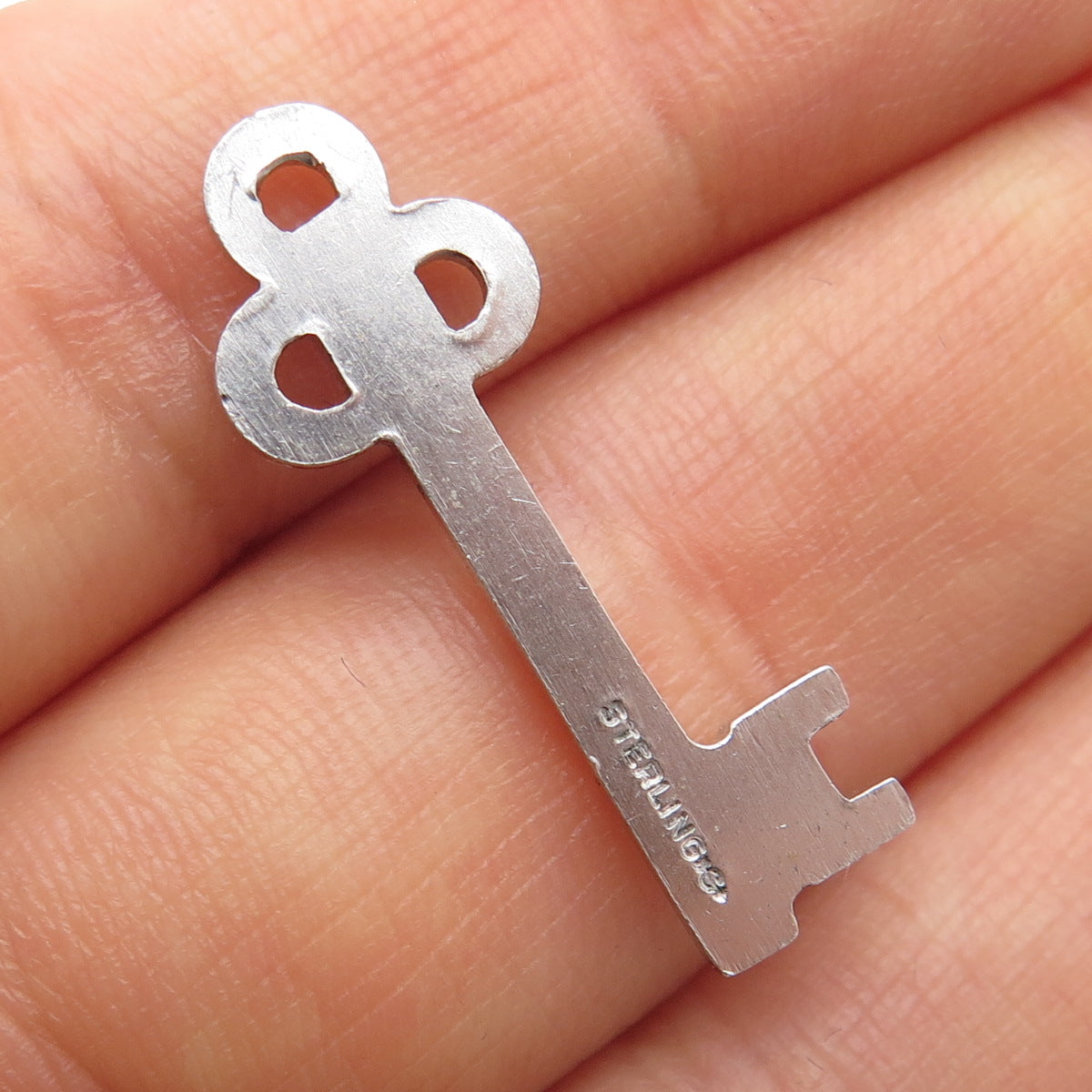 GRIFFITH & SONS CO. 925 Sterling Silver Vintage Key To Success Charm Pendant