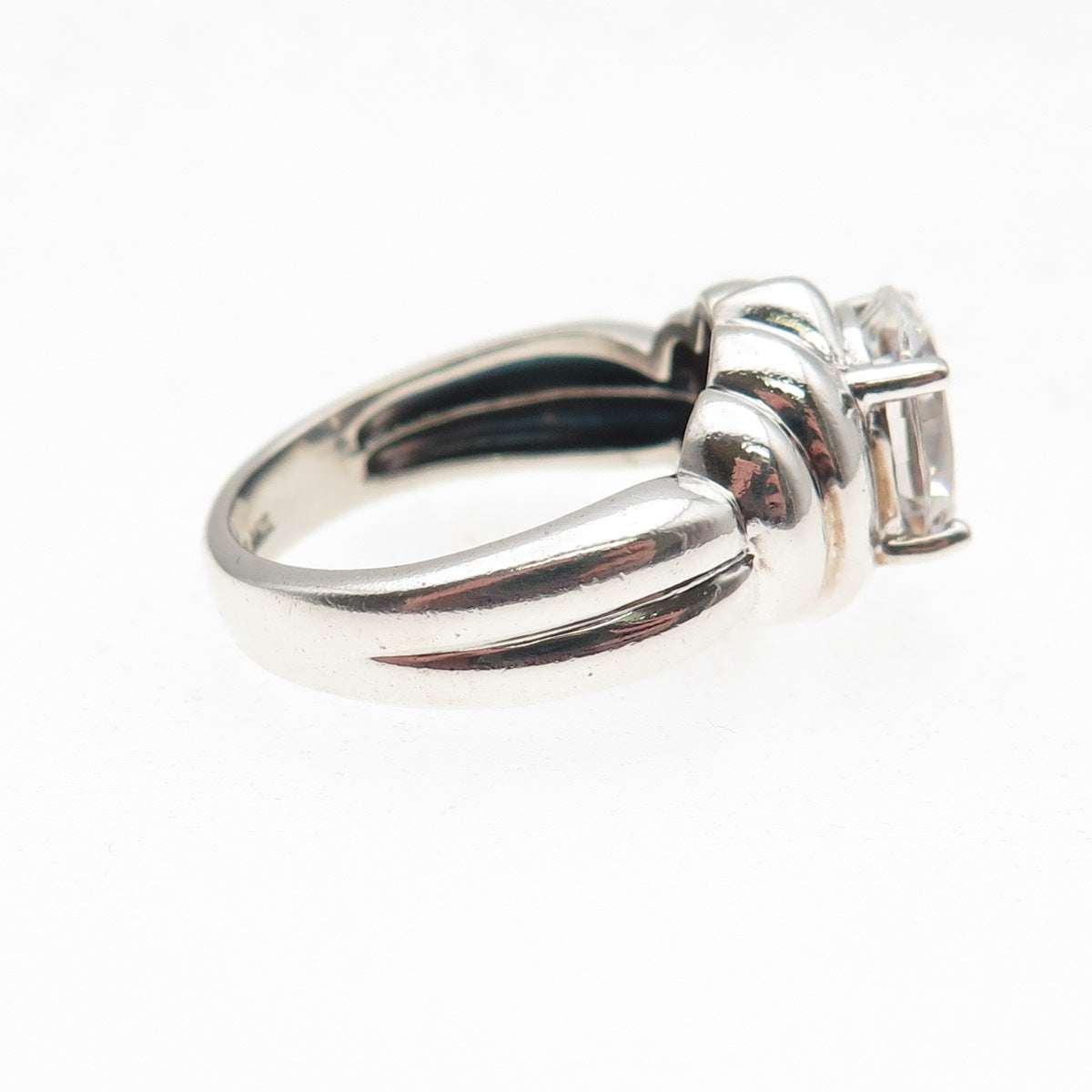 925 Sterling Silver Vintage Oval-Cut C Z Modernist Oxidized Ring Size 8