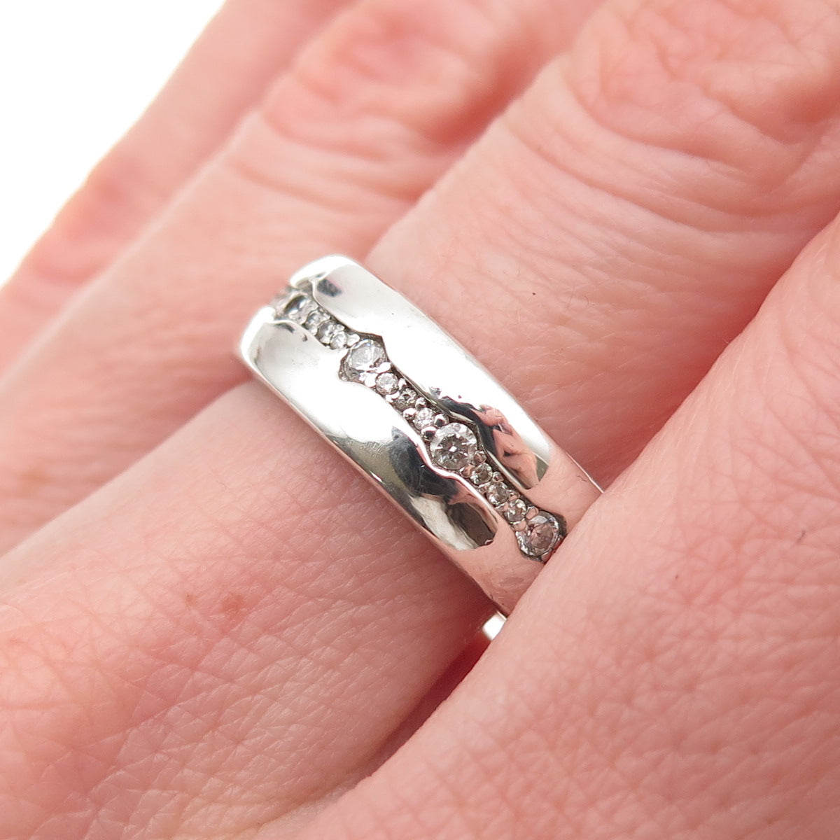 925 Sterling Silver Round-Cut C Z All Around Eternity Band Ring Size 7