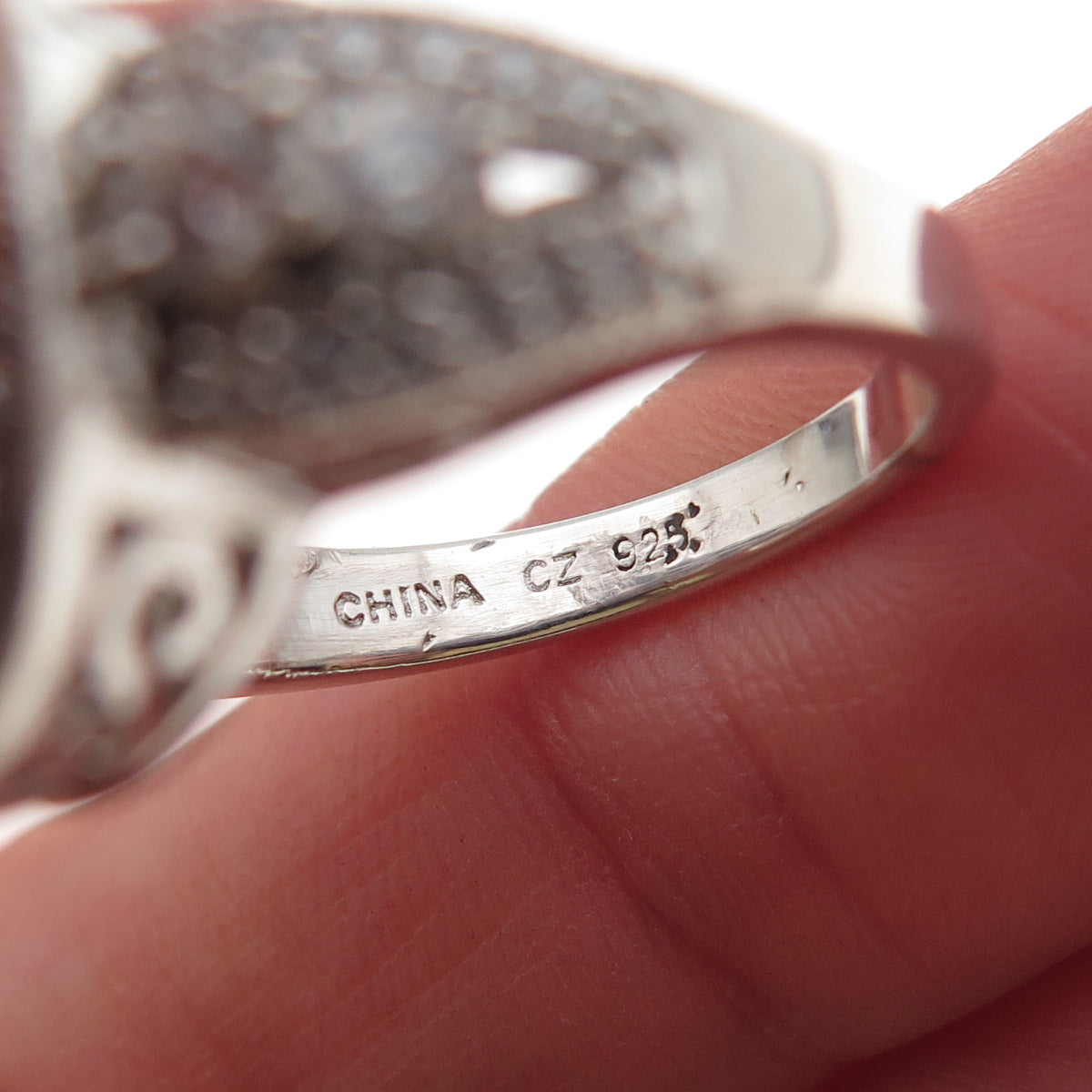 Mena 925 Sterling Silver Round-Cut C Z Sparkle Ring Size 6.25