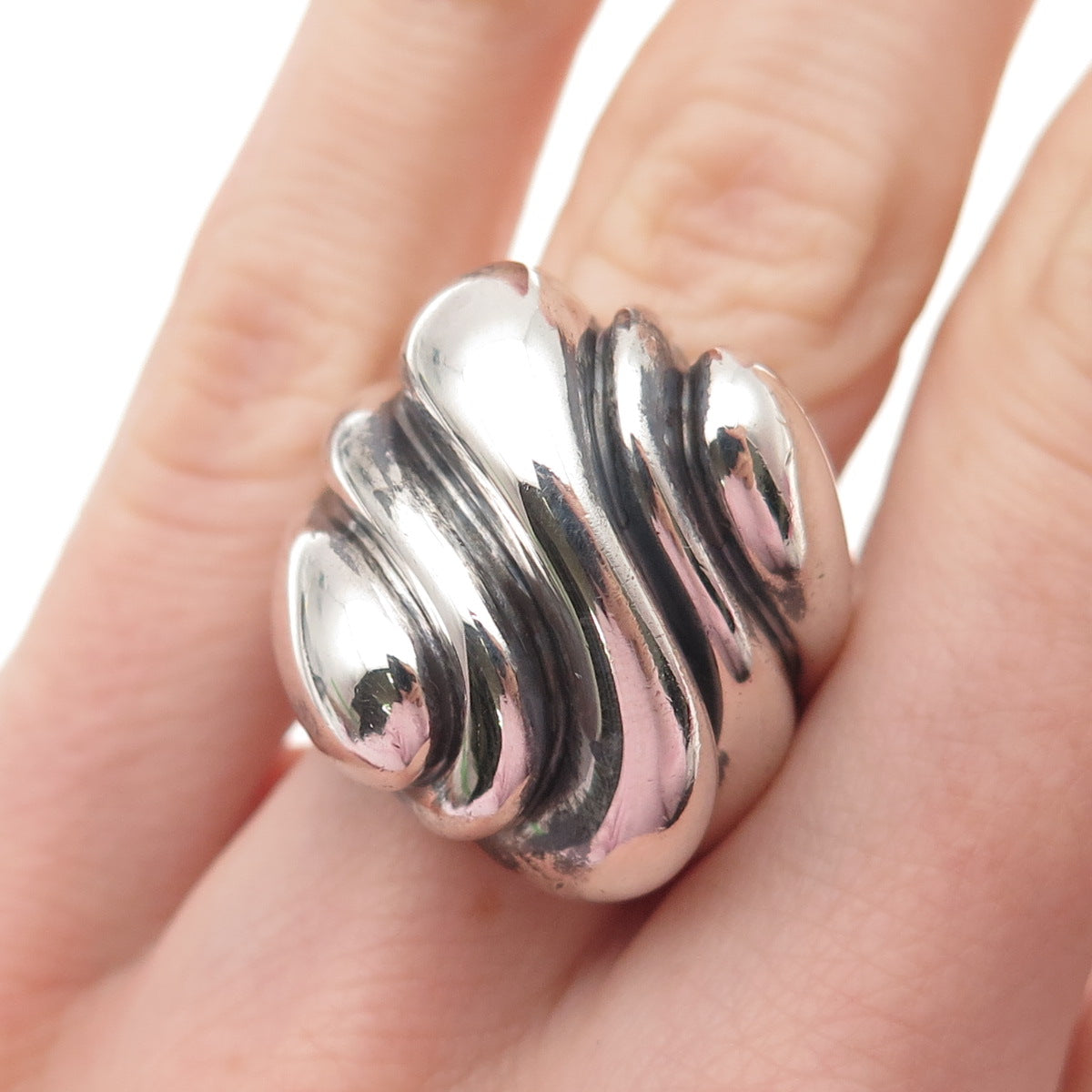925 Sterling Silver Vintage Modernist Wavy Dome Oxidized Ring Size 6.25