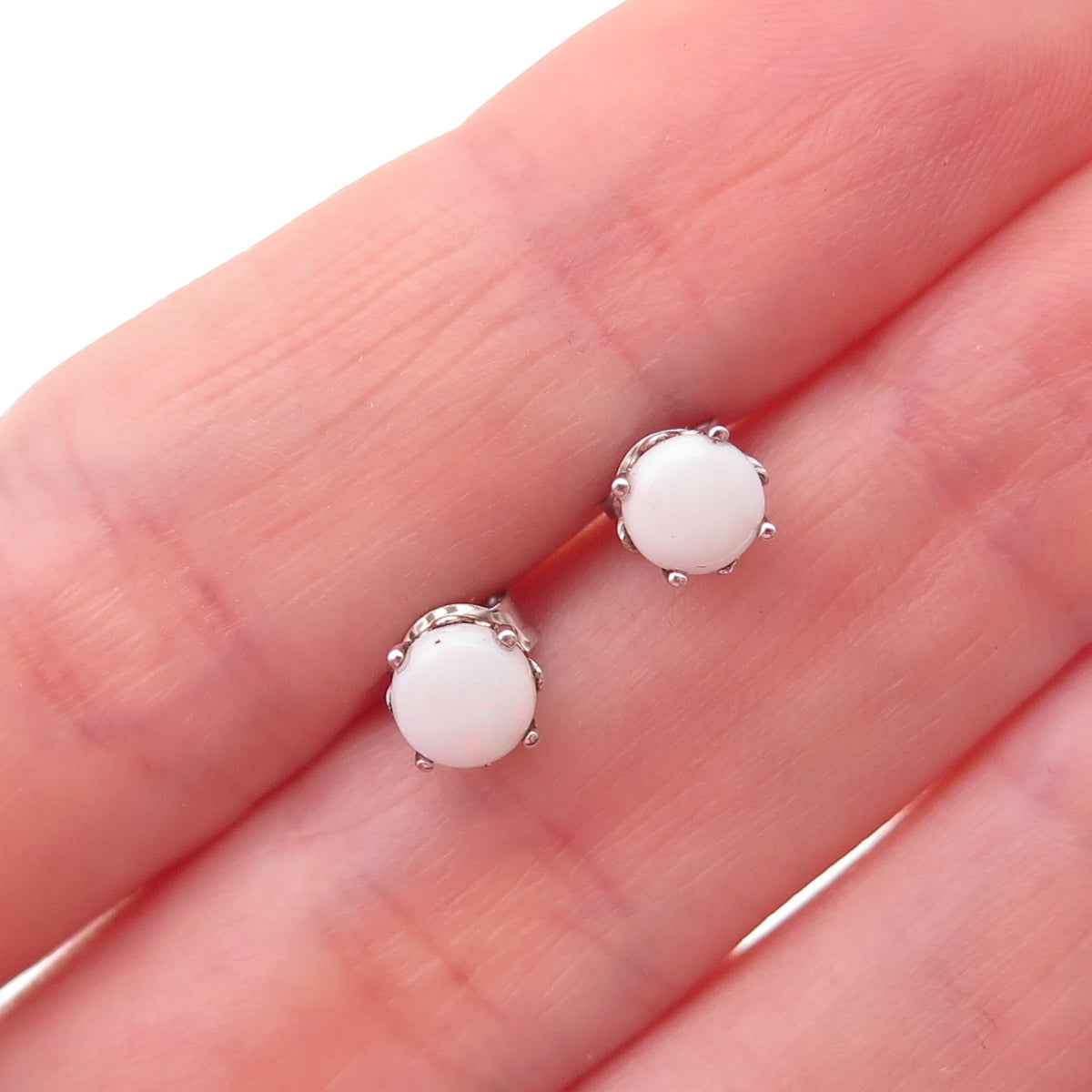 925 Sterling Silver Real Round-Cut Opal Stud Earrings