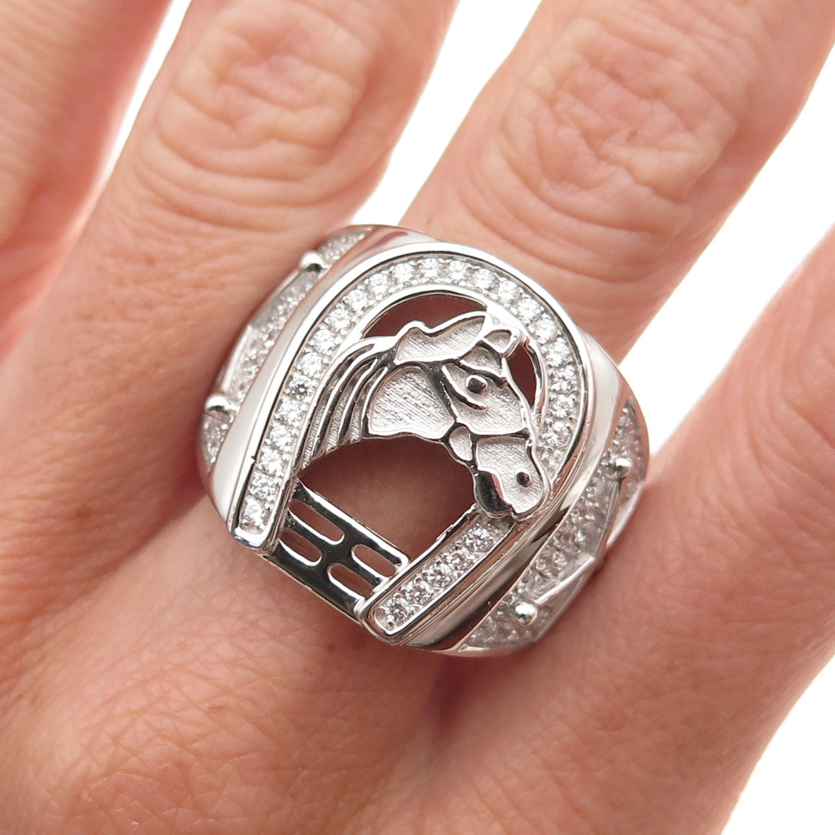 925 Sterling Silver Round-Cut C Z Horse & Horseshoe Ring Size 11.25