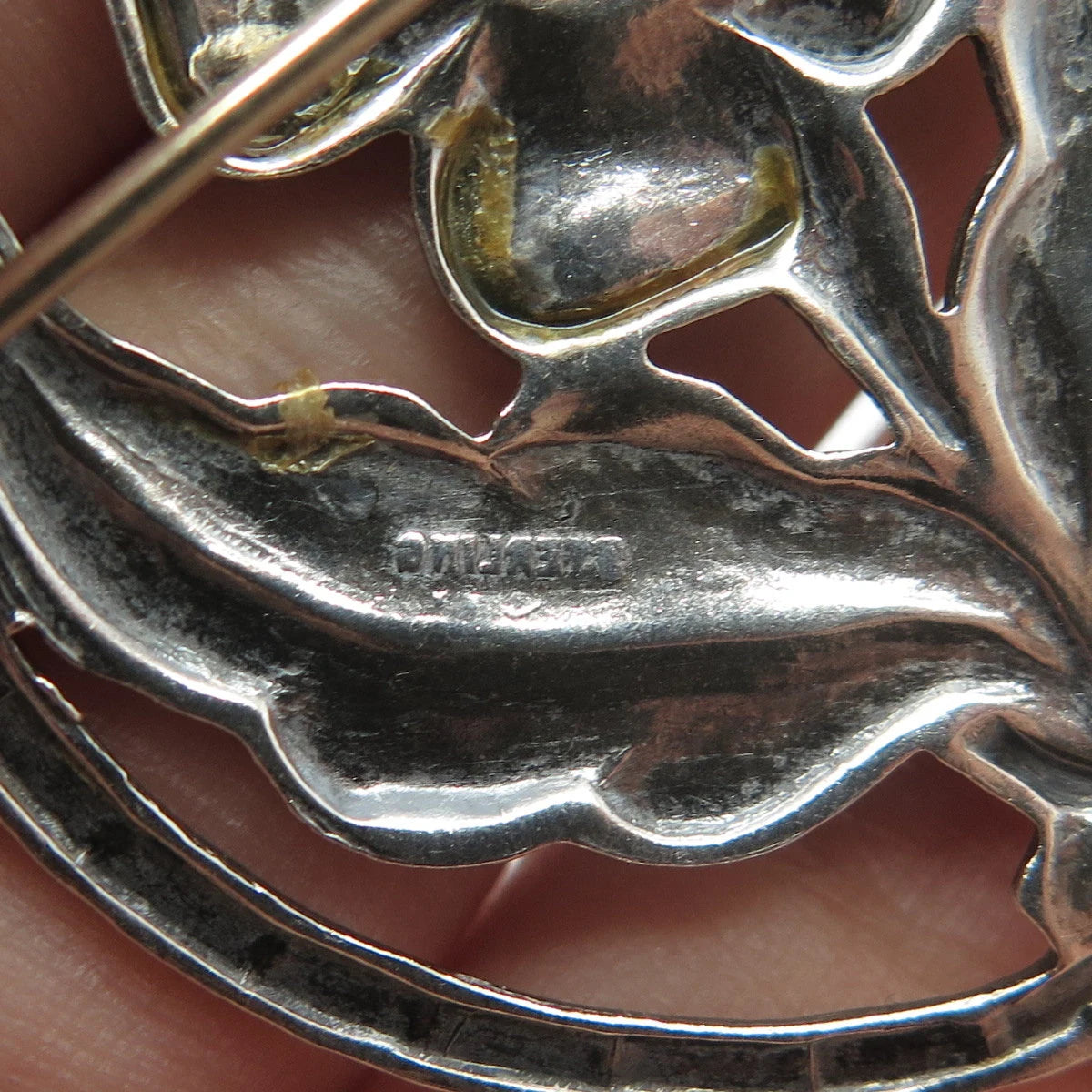925 Sterling Silver Vintage Round Floral Pin Brooch