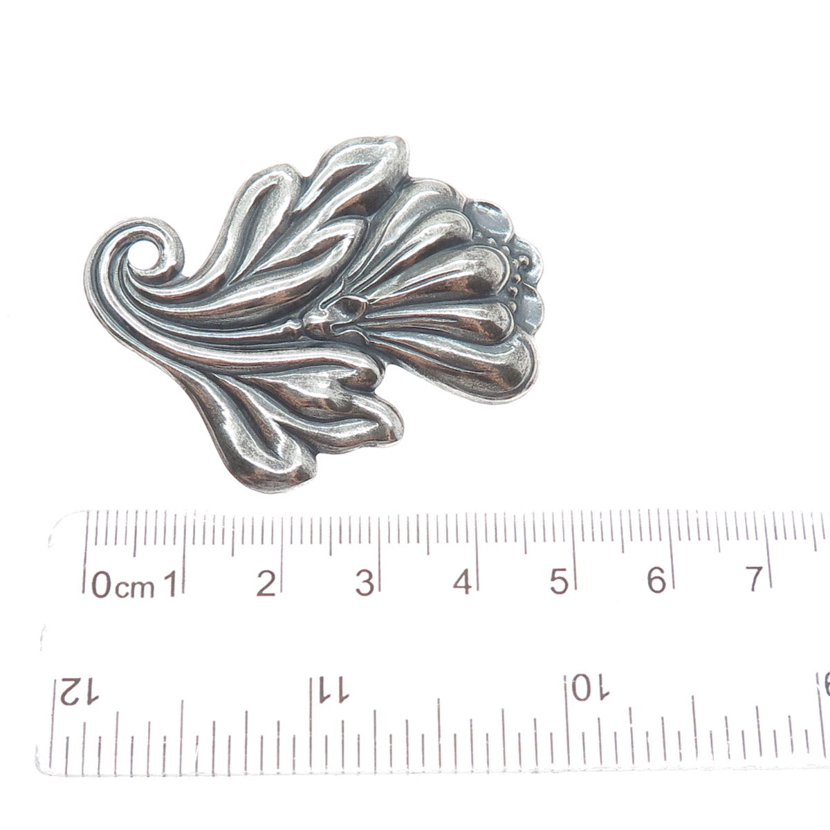 925 Sterling Silver Vintage Flower Leaf Ribbed Oxidized Pin Brooch