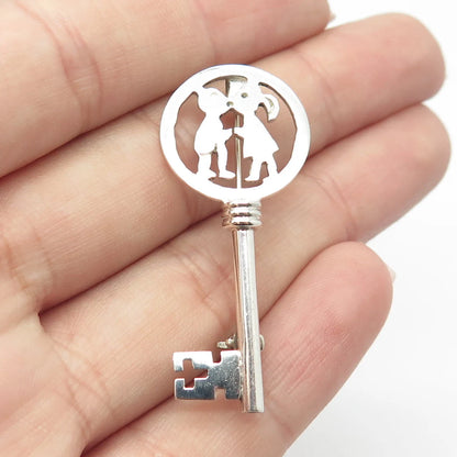 925 Sterling Silver Vintage Mexico Boy & Girl Kiss Key Pin Brooch