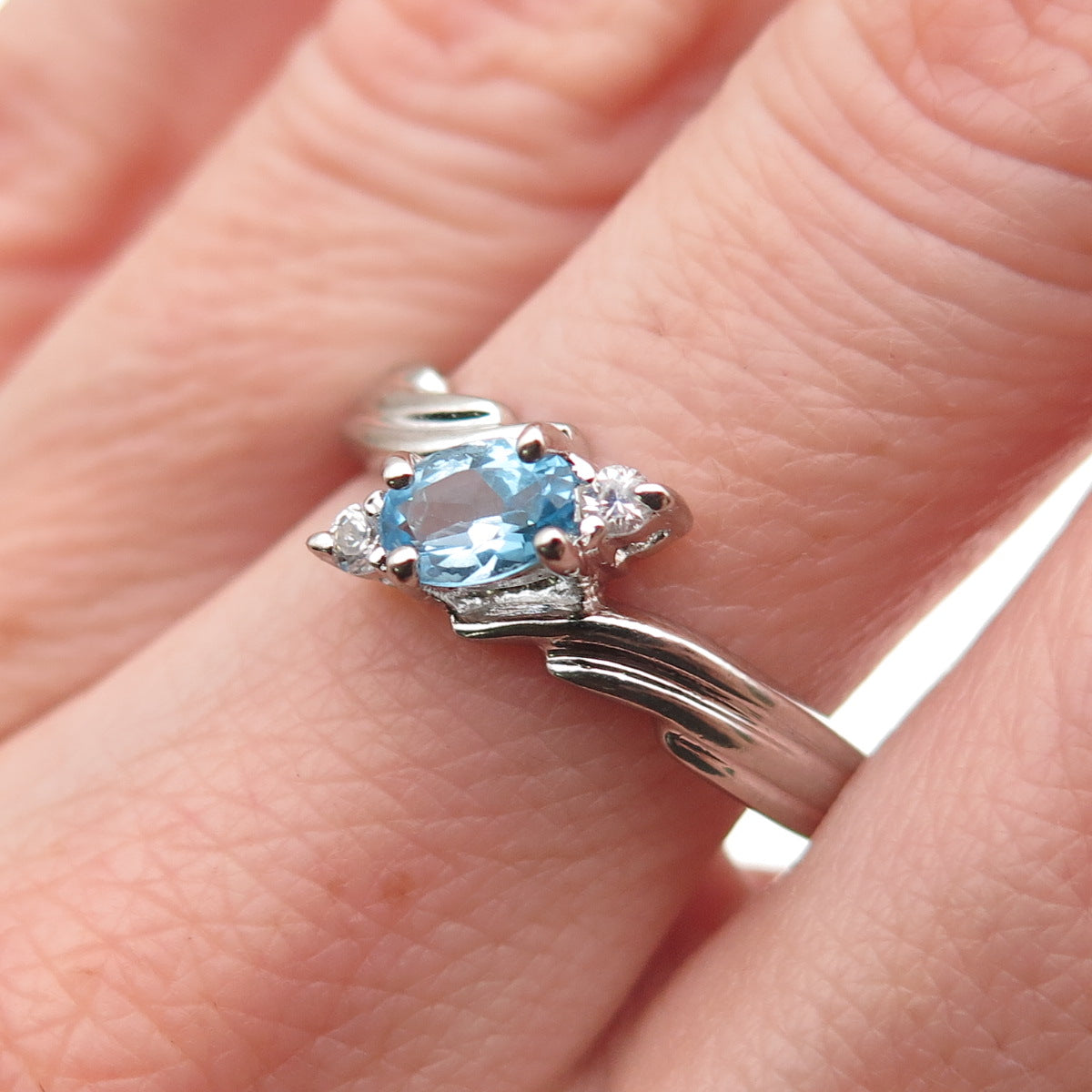 925 Sterling Silver Real Blue Topaz & C Z Bypass Ring Size 8.5