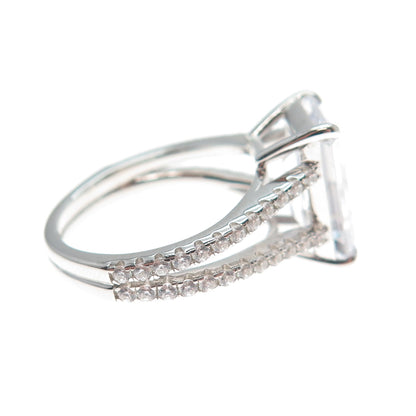 DSMK 925 Sterling Silver Emerald & Round-Cut Shaped C Z Ring Size 5.25
