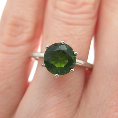 DAZZLERS 925 Sterling Silver Round-Cut Nano Peridot Ring Size 6.25
