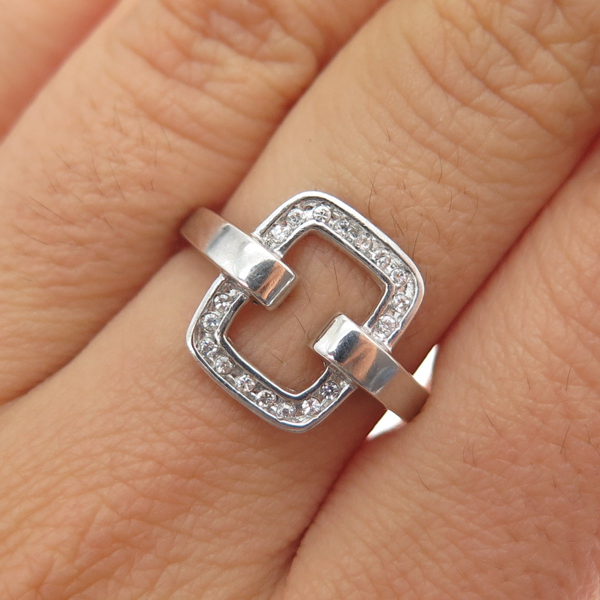 SAI 925 Sterling Silver Round-Cut C Z Letter O Interlocked Ring Size 7