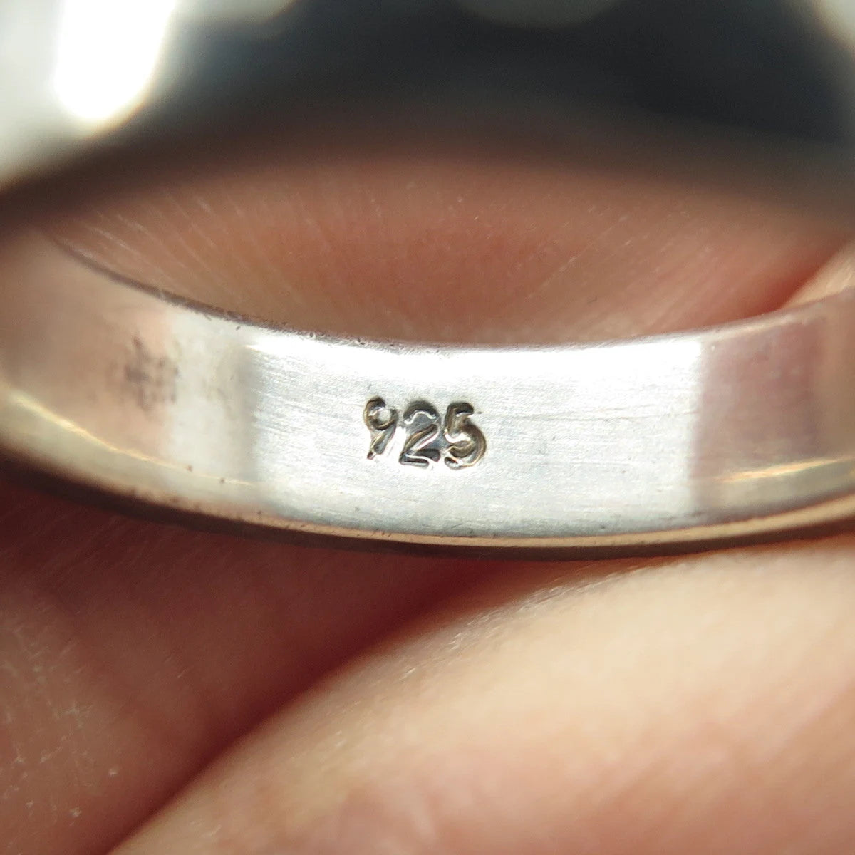 925 Sterling Silver Vintage All Around Dotted Band Ring Size 6.75