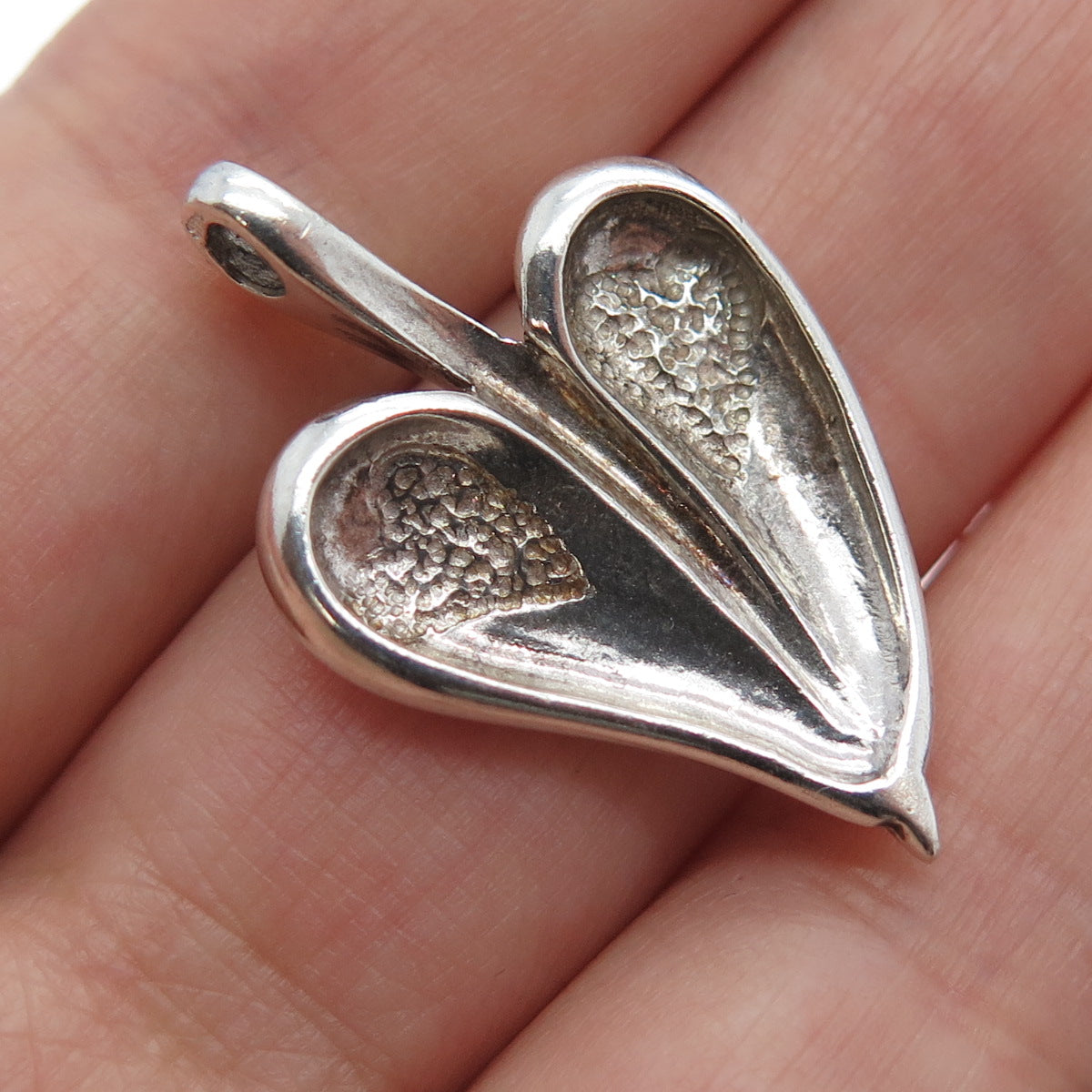 925 Sterling Silver Vintage Lotus Leaf Oxidized Pendant
