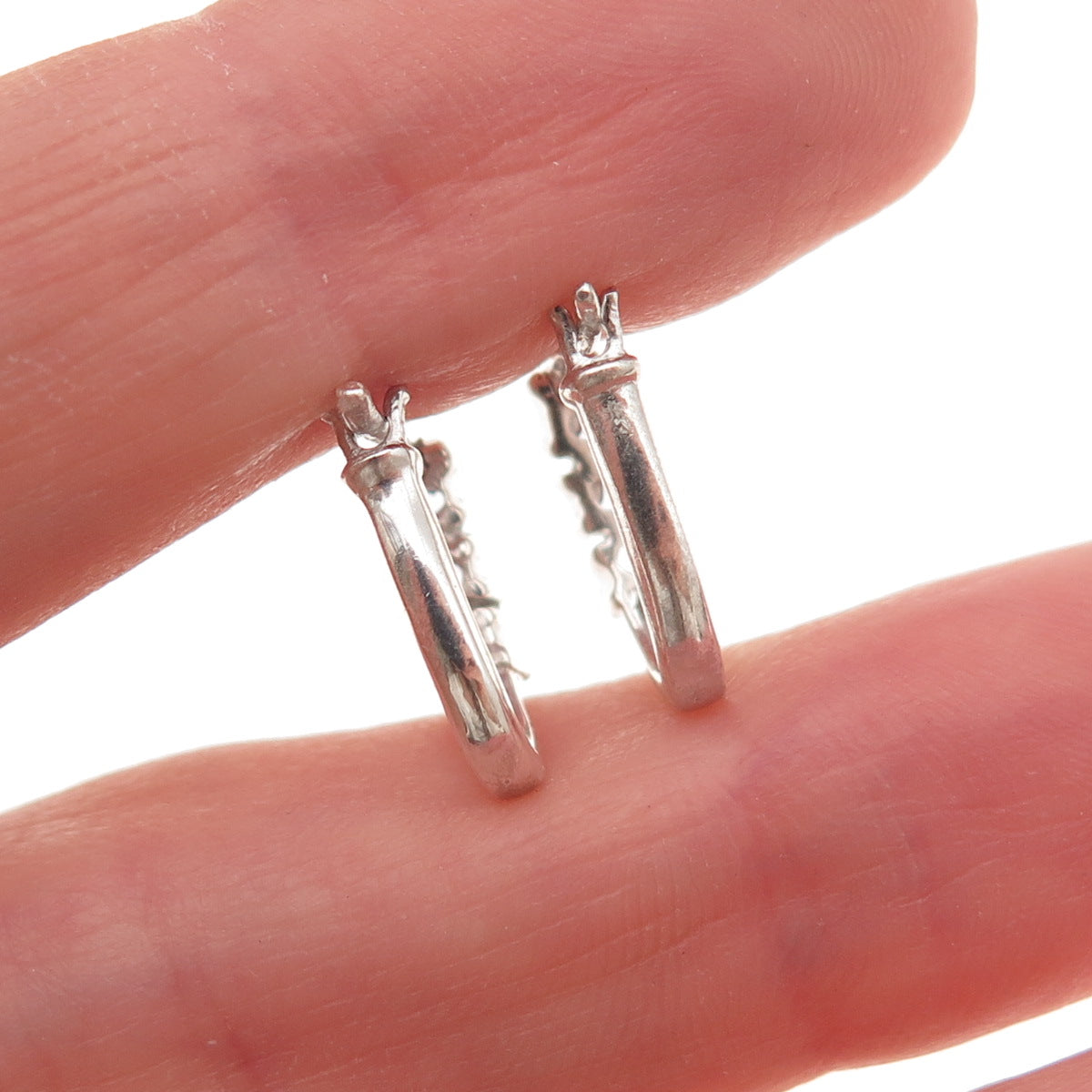 Chuck Clemency 925 Sterling Silver Real Round-Cut Iolite Earrings