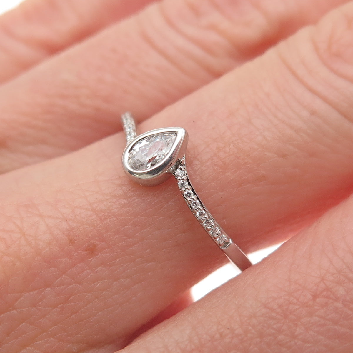 925 Sterling Silver Pear & Round-Cut C Z Bypass Ring Size 7