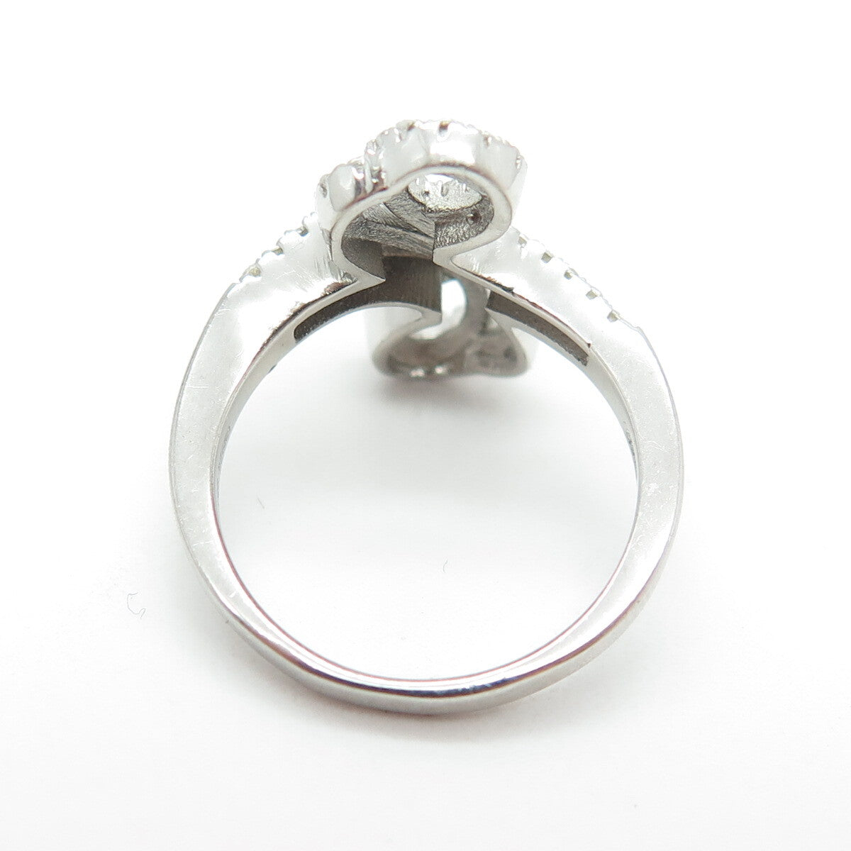 925 Sterling Silver Round-Cut Shaped C Z Modernist Ring Size 5.25