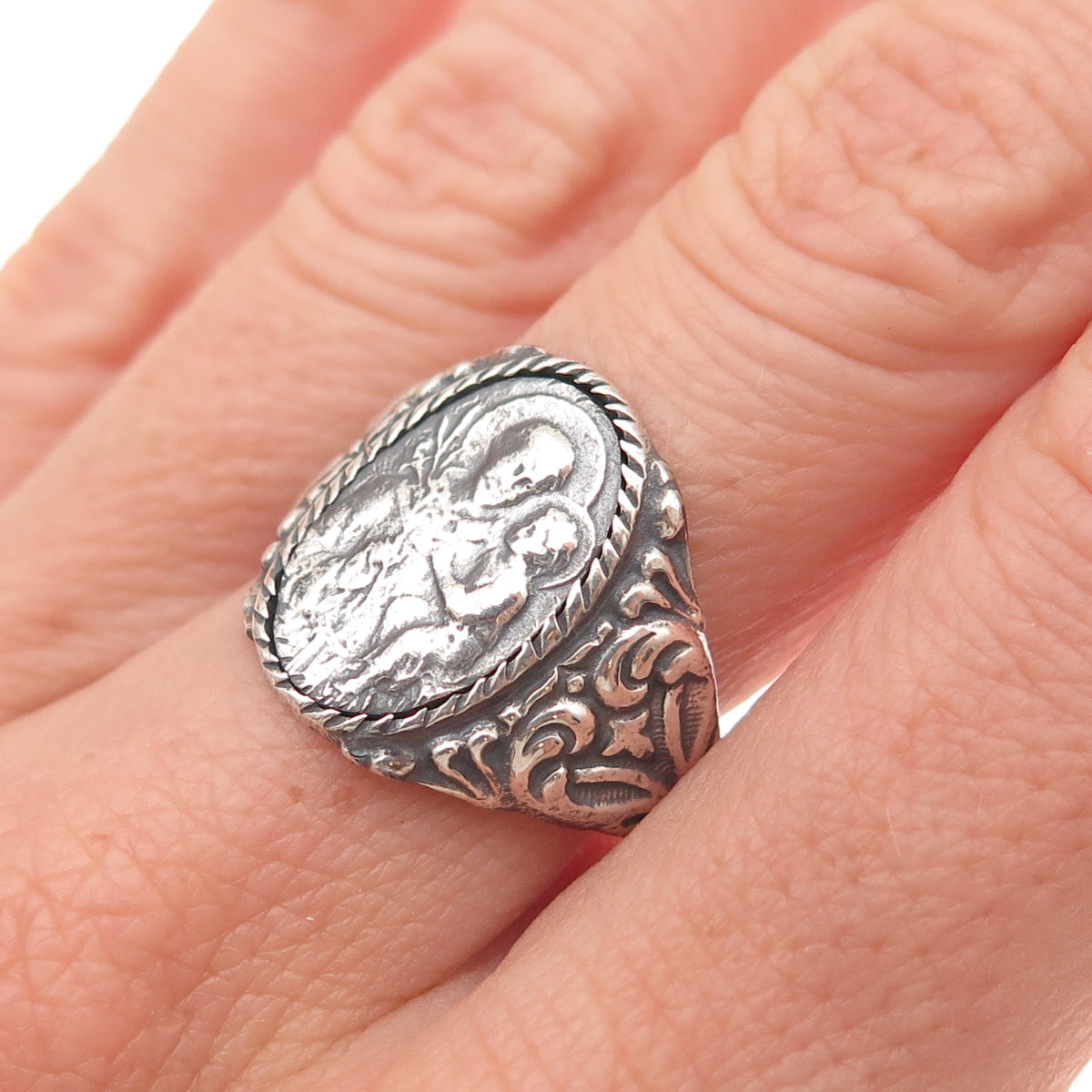 925 Sterling Silver Antique Art Deco St. Anthony Oxidized Ring Size 8.75