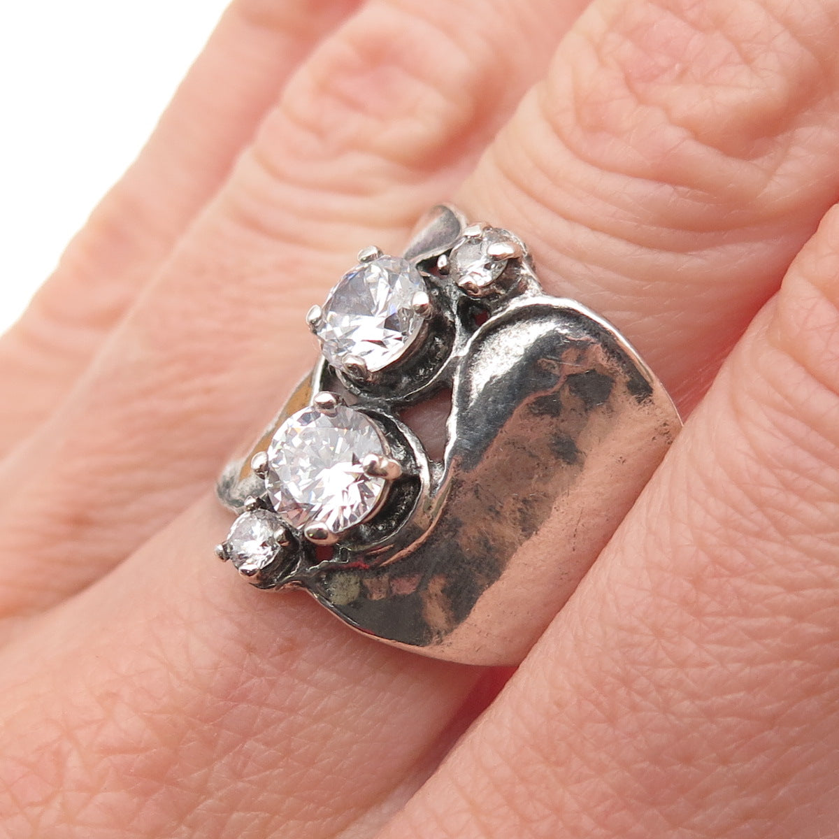 925 Sterling Silver Vintage Round-Cut C Z Modernist Oxidized Ring Size 8.25
