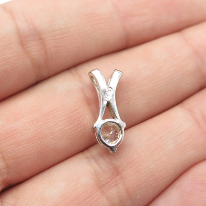 925 Sterling Silver Vintage Round-Cut Shaped White C Z Pendant