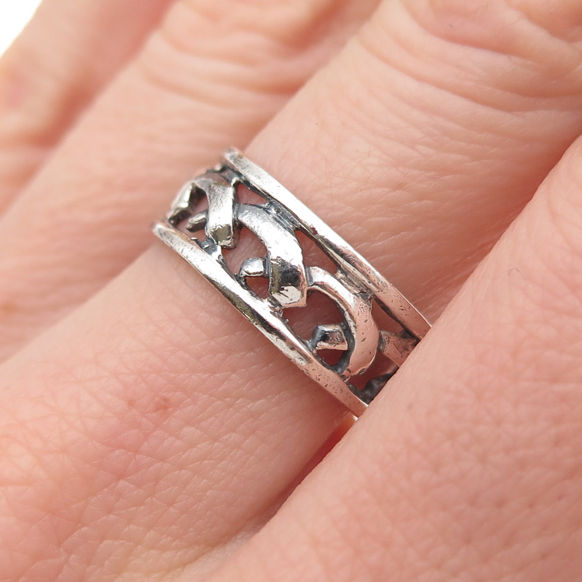 925 Sterling Silver Vintage Dolphin Oxidized Band Ring Size 7.25