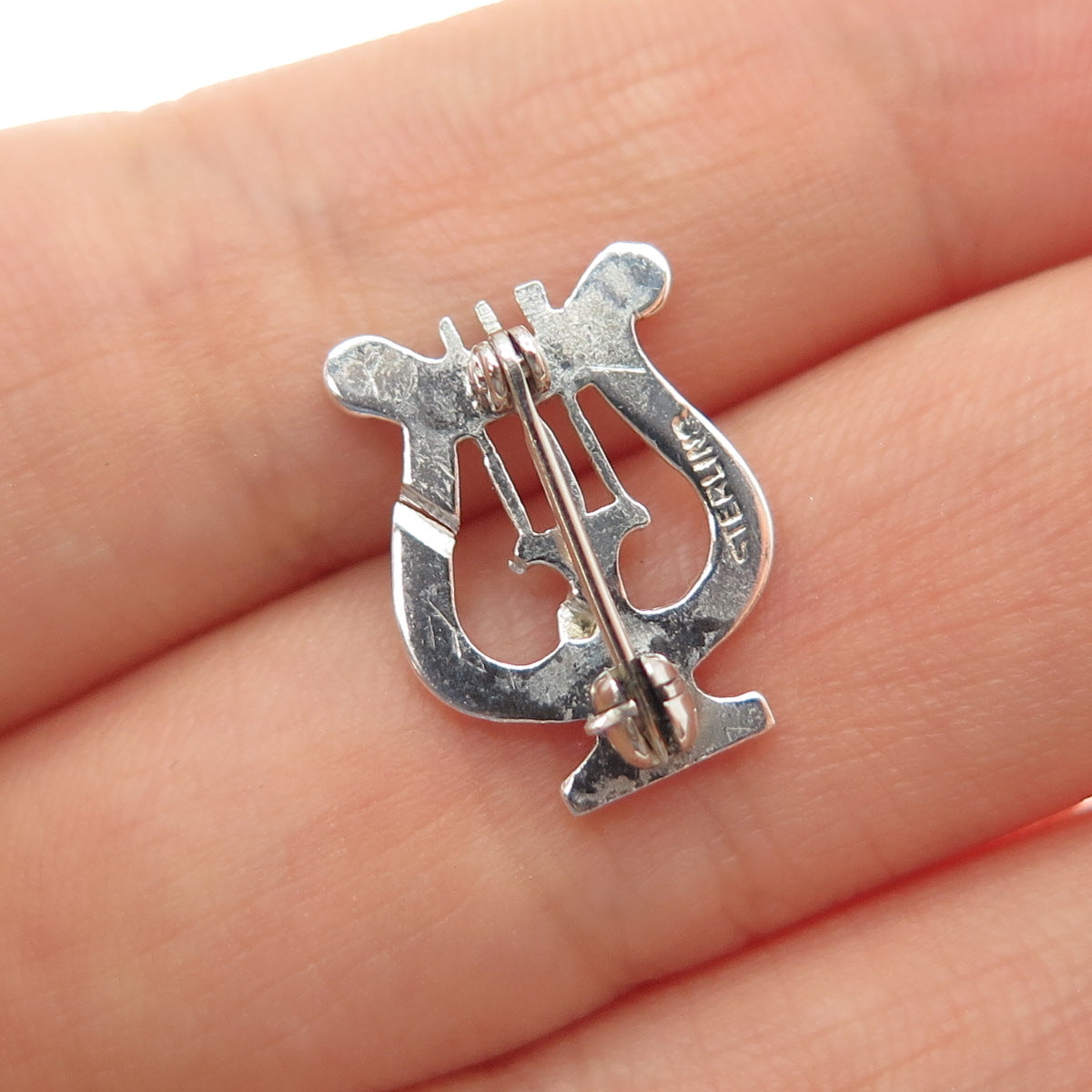 925 Sterling Silver Vintage Harp Music Instrument Mini Pin Brooch