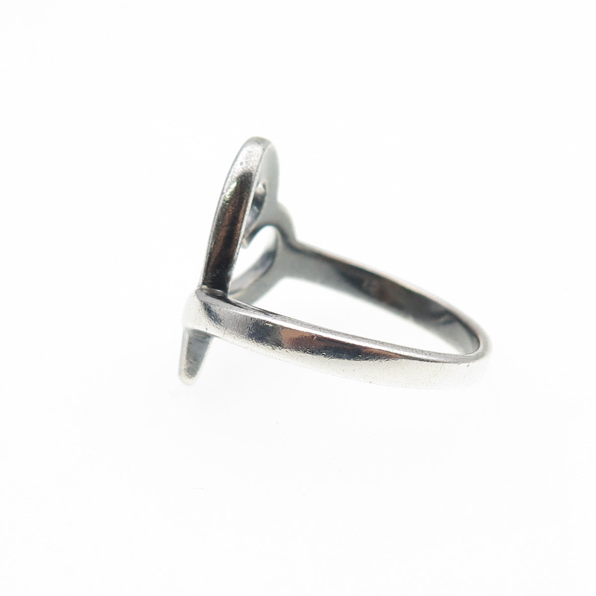 925 Sterling Silver Vintage Modernist Loving Heart Oxidized Ring Size 7.25