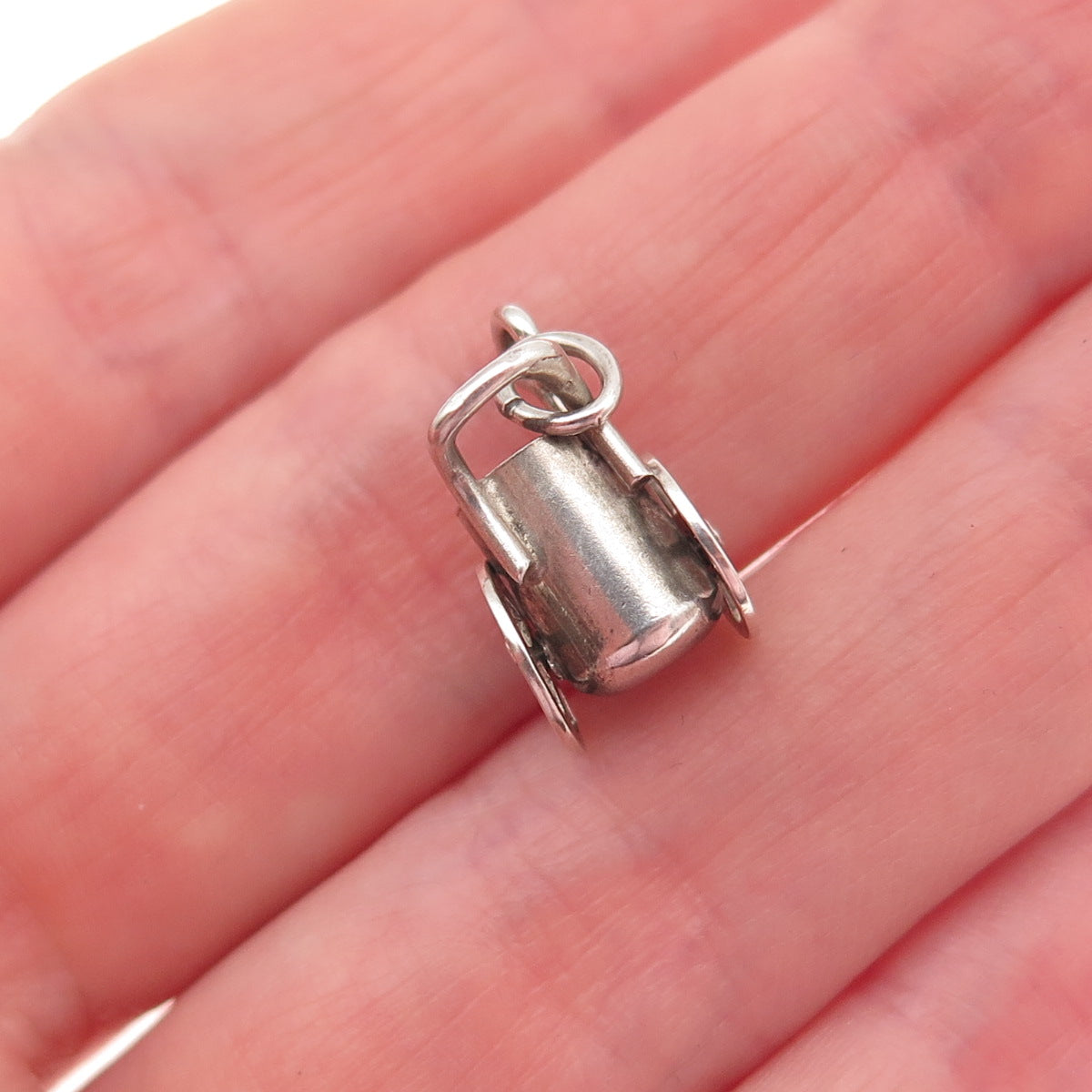 925 Sterling Silver Antique Art Deco Movable Garden Cart Basket 3D Mini Pendant