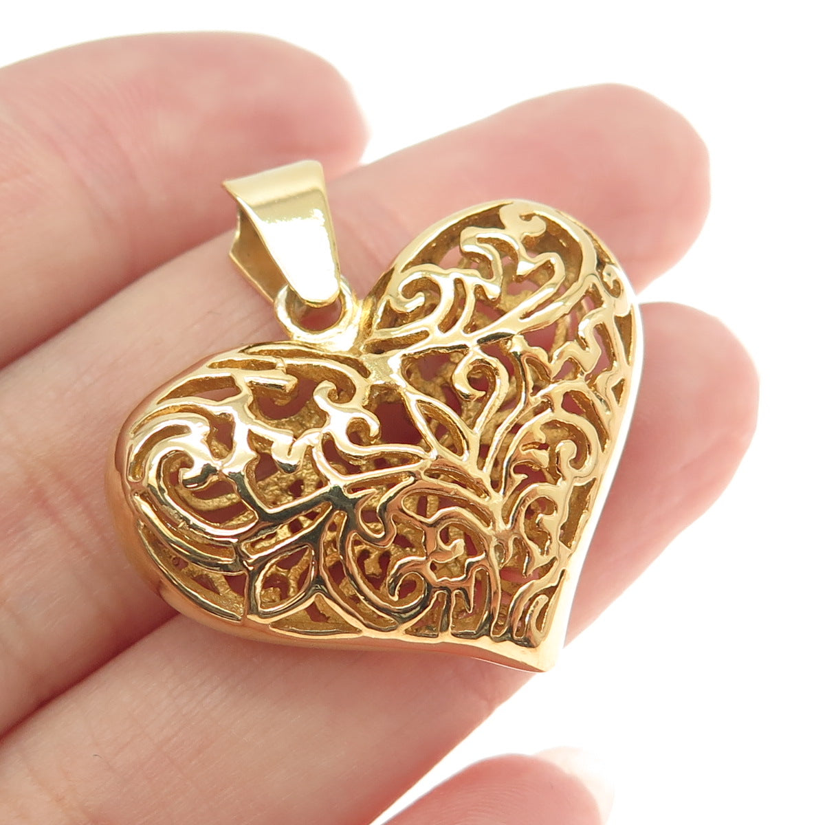 925 Sterling Silver Gold Plated Ornate Heart 3D Pendant