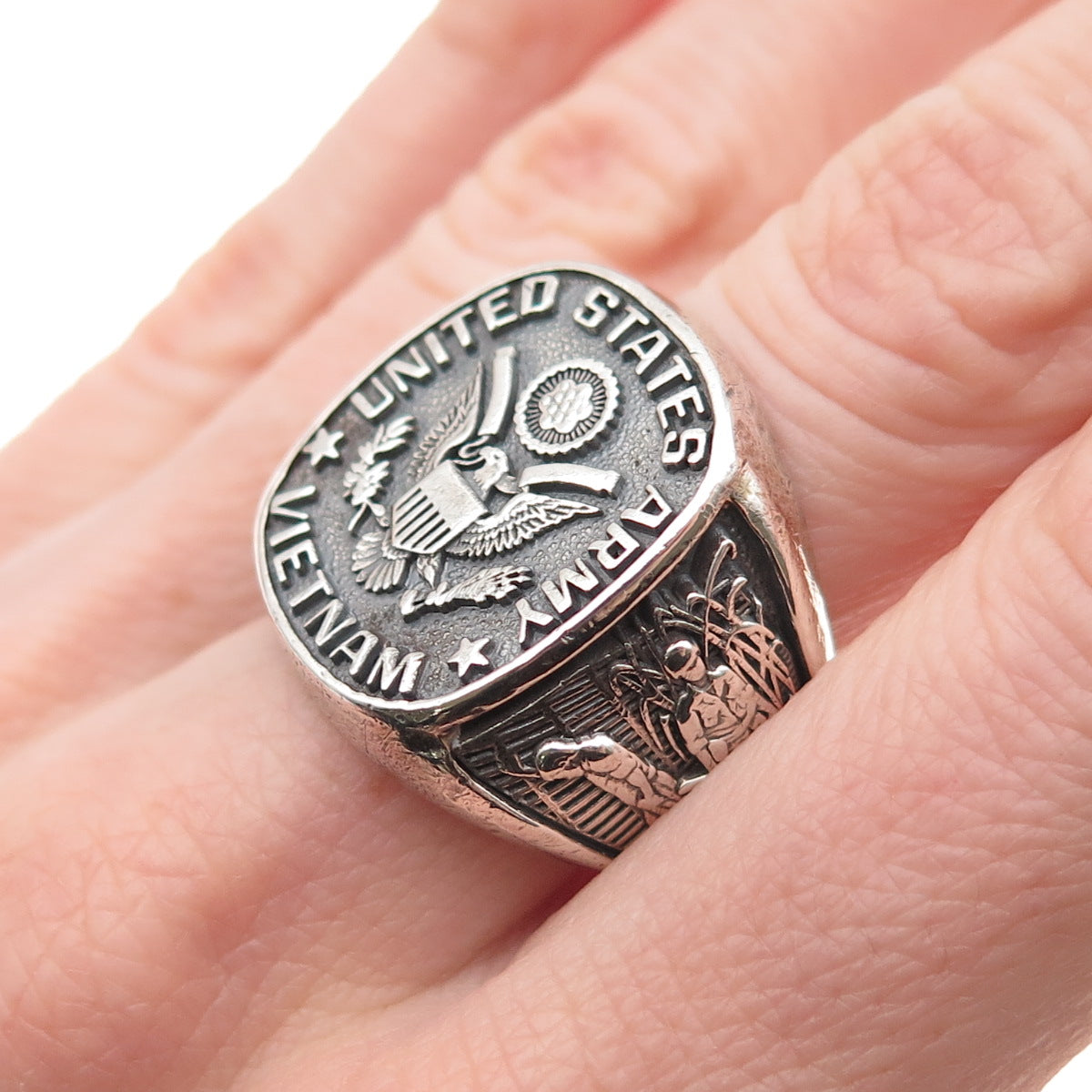925 Sterling Silver Vintage Enamel US Army Vietnam Oxidized Ring Size 10