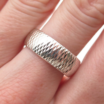 925 Sterling Silver Vintage Diamond-Cut Band Ring Size 7