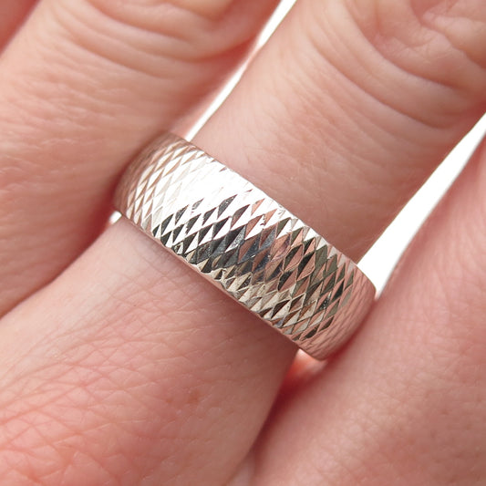 925 Sterling Silver Vintage Diamond-Cut Band Ring Size 7