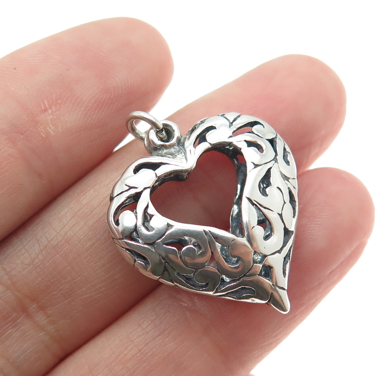 JEZLAINE 925 Sterling Silver Vintage Ornate Open Heart Pendant