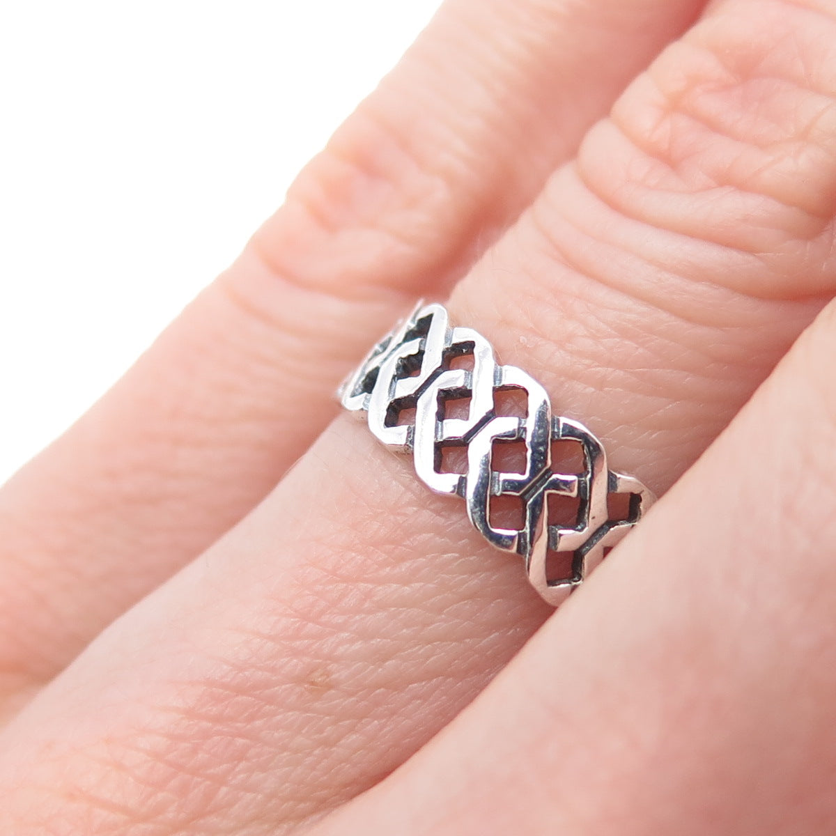 925 Sterling Silver Vintage Celtic Knot Band Ring Size 5