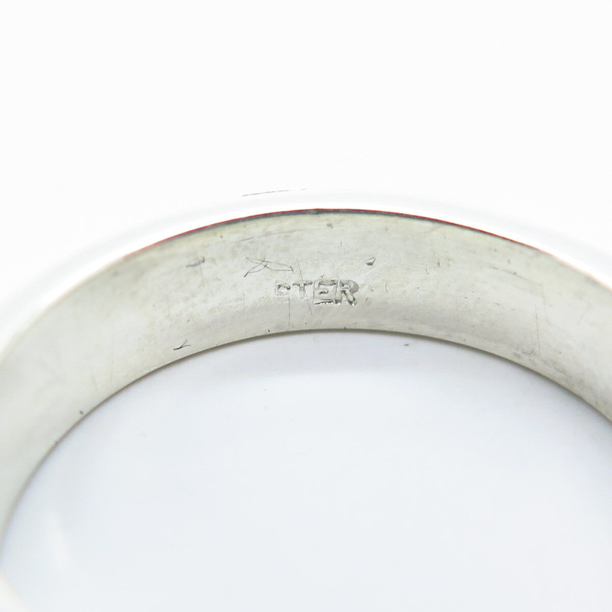 925 Sterling Silver Vintage Classic Band Ring Size 8.25