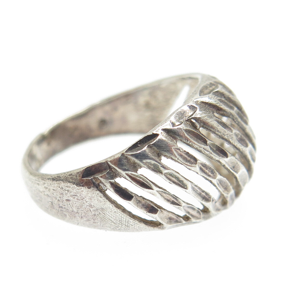 925 Sterling Silver Vintage Diamond-Cut Ribbed Dome Ring Size 6.75
