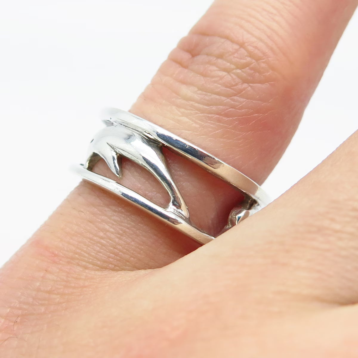 925 Sterling Silver Vintage Friendly Dolphin Open Band Ring Size 6