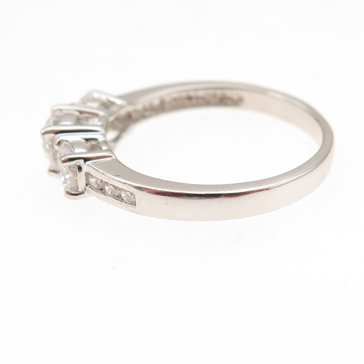 925 Sterling Silver Round-Cut C Z Engagement Ring Size 7
