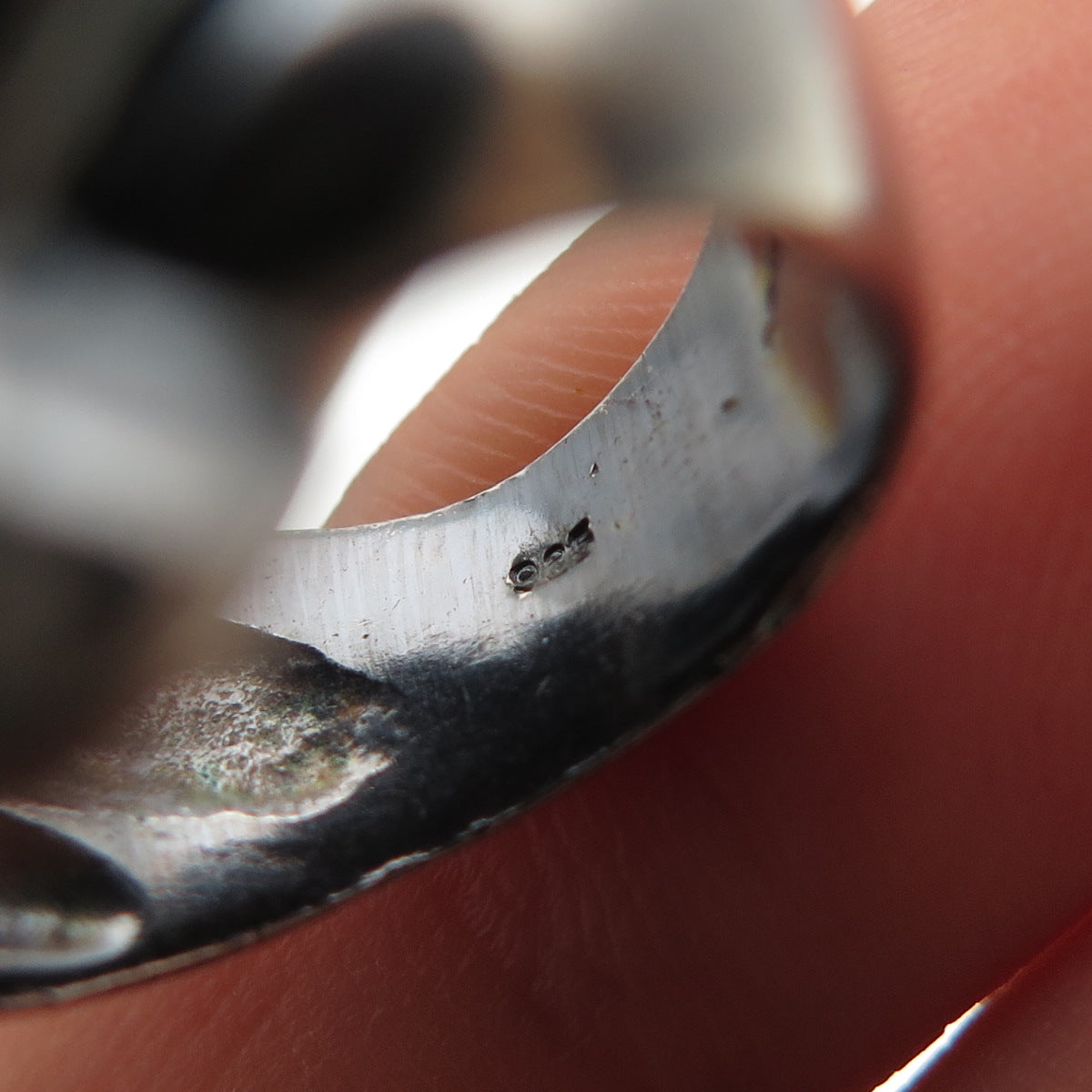 925 Sterling Silver Vintage Modernist Ribbed Oxidized Ring Size 5.75