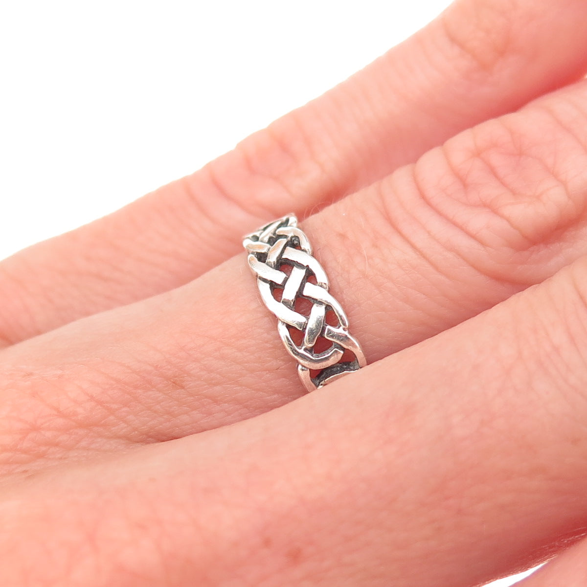 925 Sterling Silver Vintage Celtic Knot Oxidized Band Ring Size 5