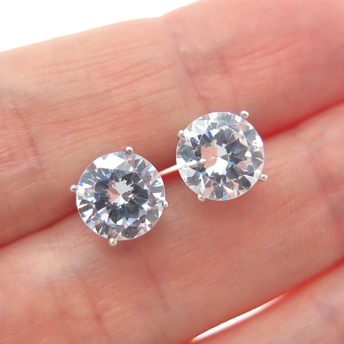925 Sterling Silver Round-Cut C Z Stud Earrings