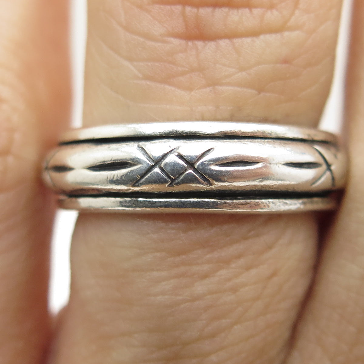 925 Sterling Silver Vintage "X" Rotating Band Ring Size 5.75