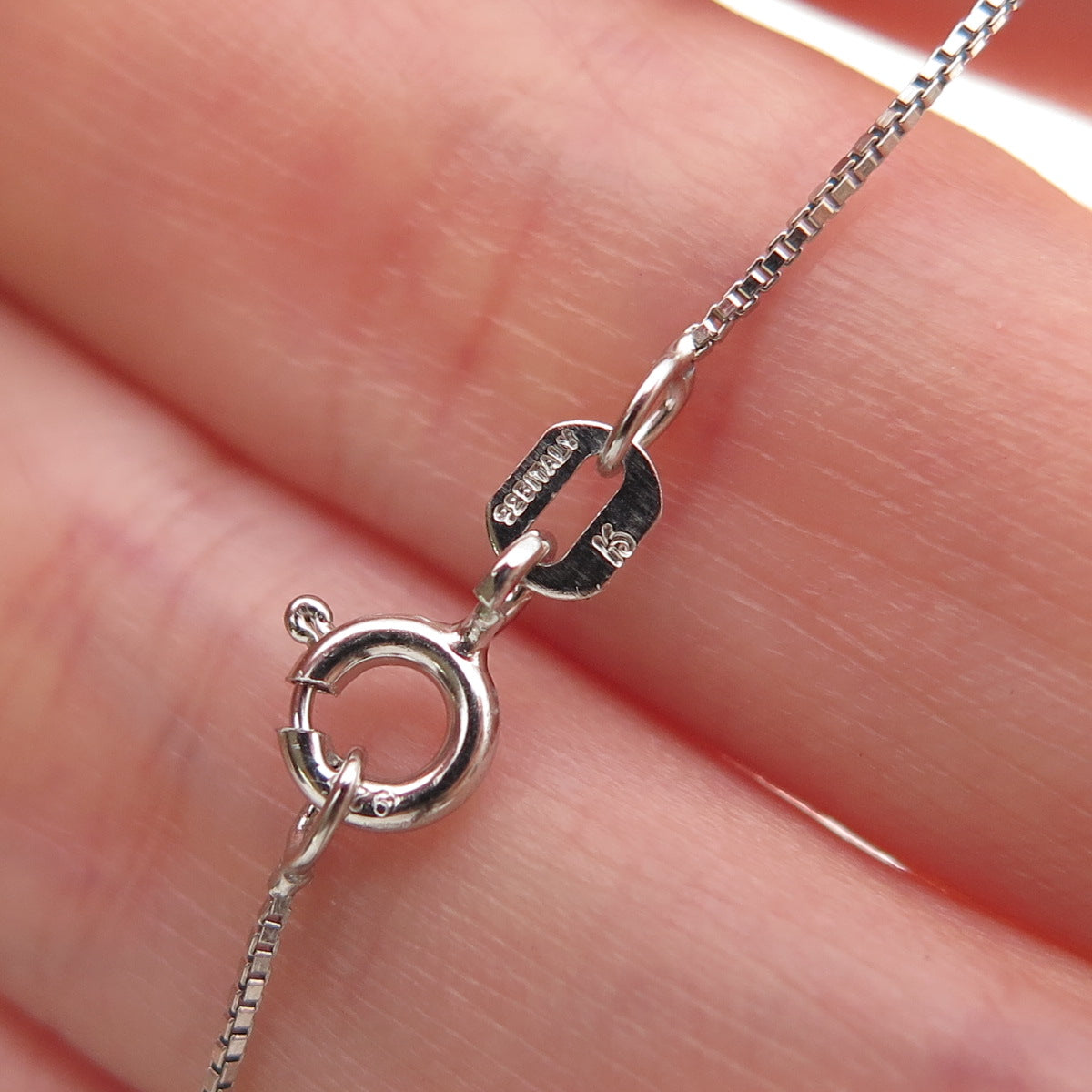 925 Sterling Silver Real Round-Cut Diamond Floral Box Chain Necklace 18"