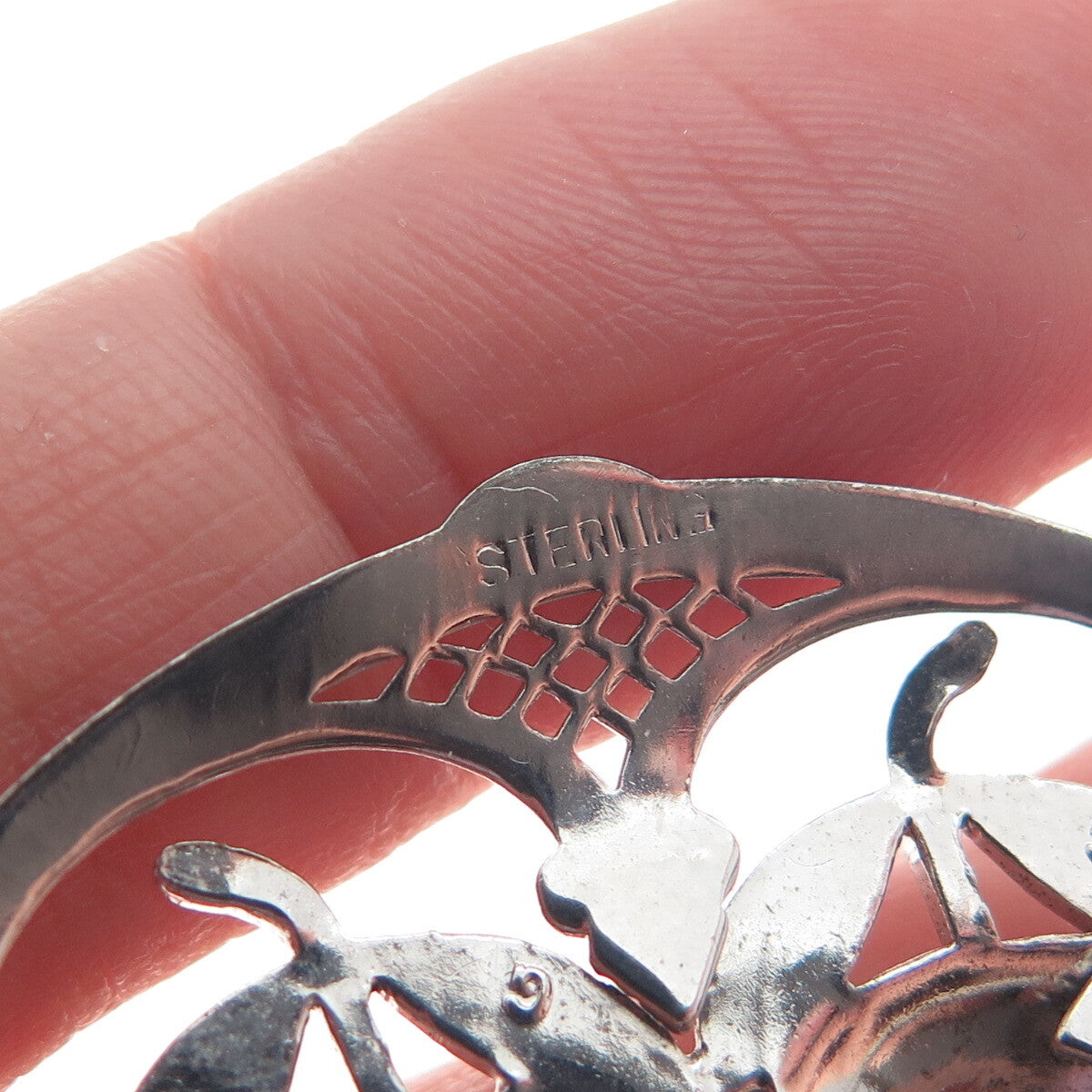 925 Sterling Silver Antique Art Deco Marcasite Gem Couple of Roses Pin Brooch