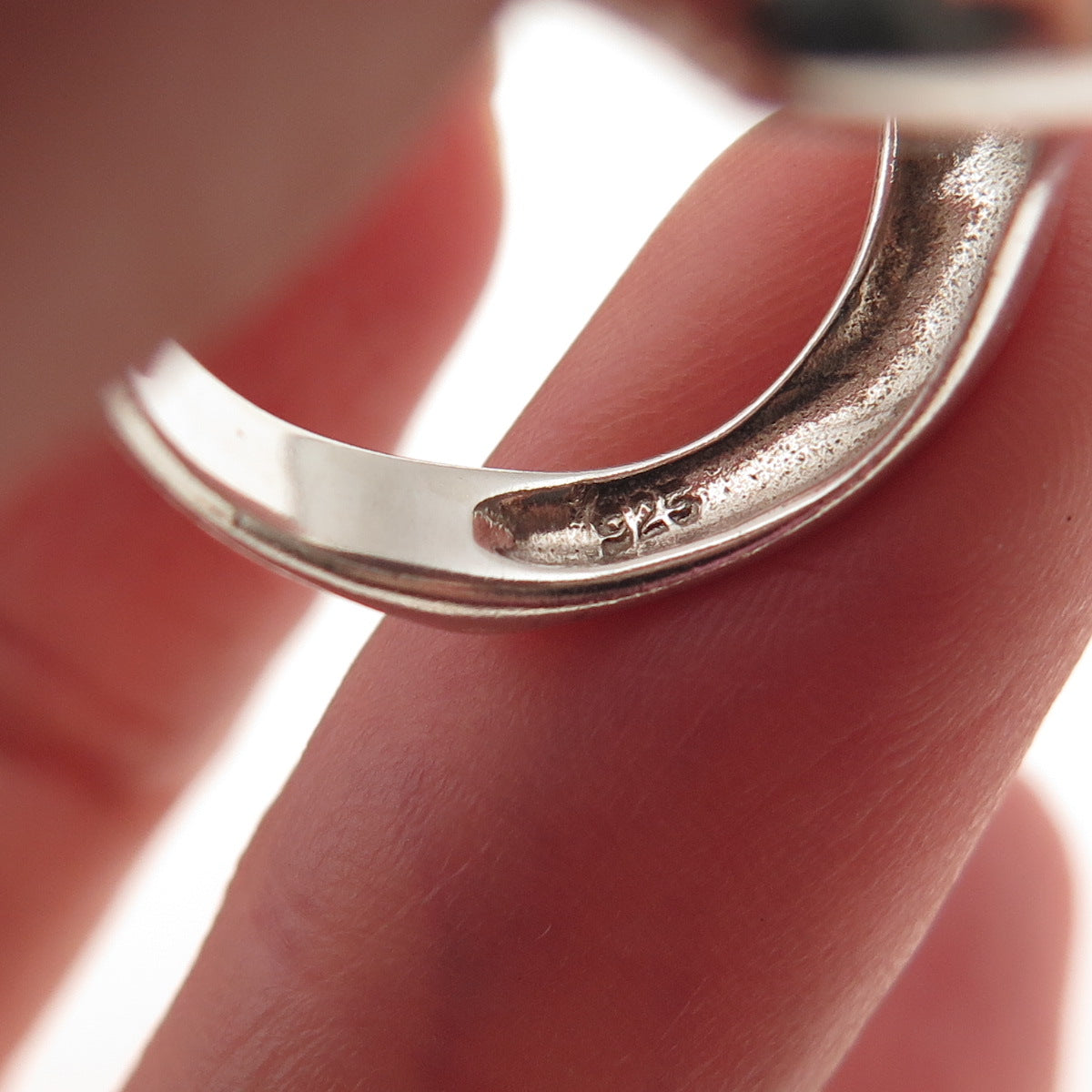 925 Sterling Silver Vintage Modernist Wavy Oxidized Ring Size 6.75