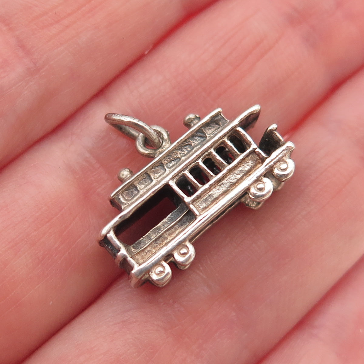 DANECRAFT 925 Sterling Silver Vintage San Francisco Cable Car 3D Mini Pendant