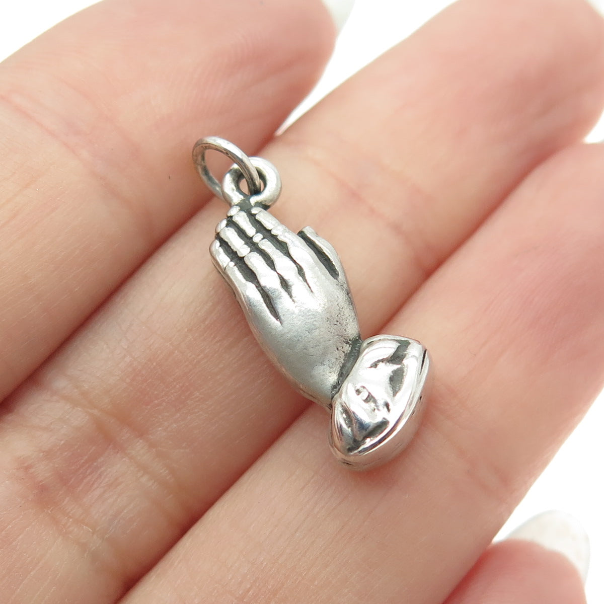 925 Sterling Silver Vintage Prayer Hand Minimalist Charm Pendant